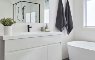 Champion Nova 252_Bathroom 2